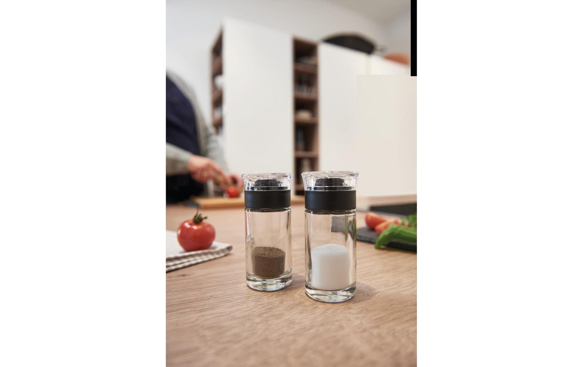 LEONARDO CUCINA – Salz- & Pfefferstreuer-Set 40 ml, Ø 5 × 10 cm, Glas/Kunststoff, transparent, 2 Stk.