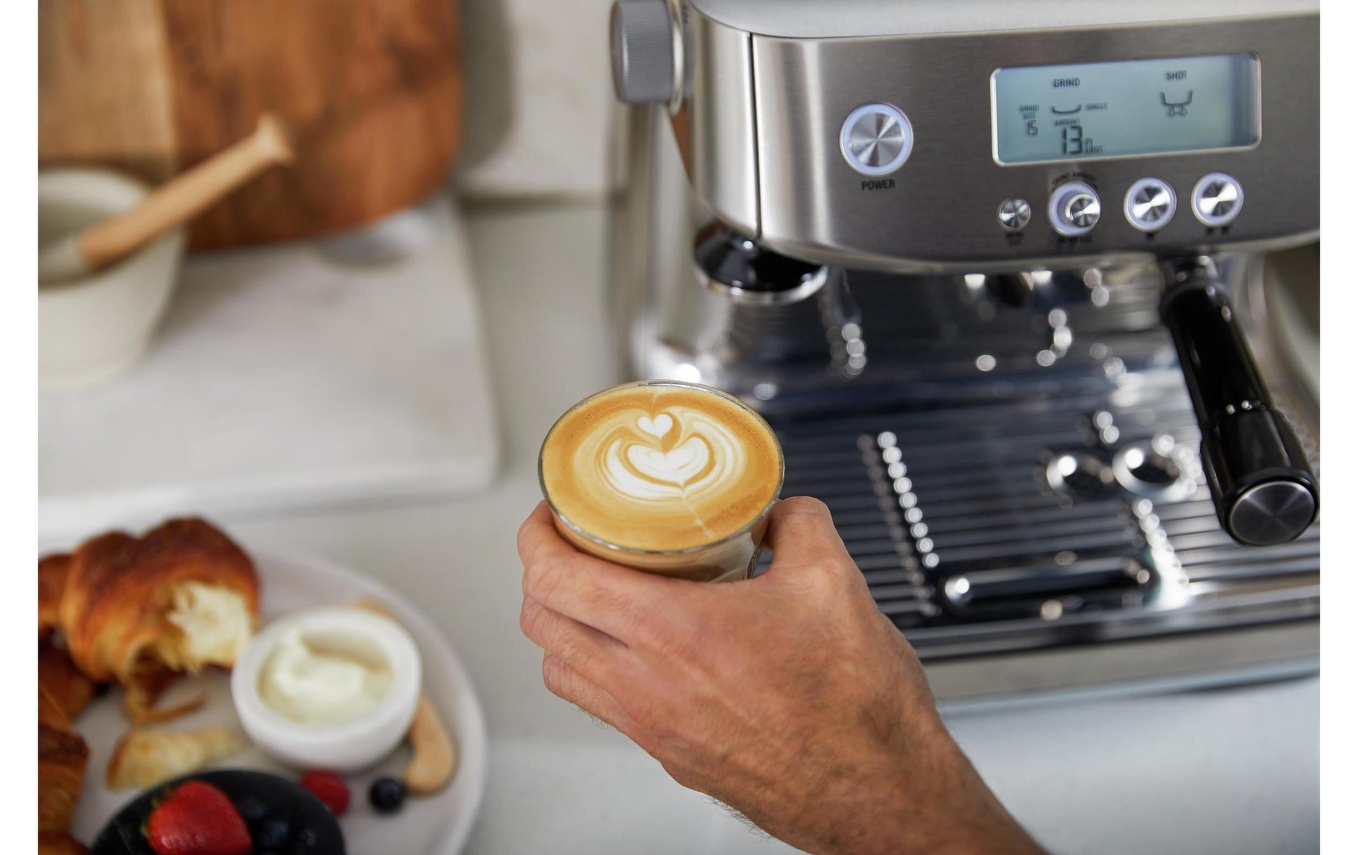 Sage Barista Pro Espressomaschine (Siebträger) – 9 bar, 2 l, Milchaufschäumer, Silber