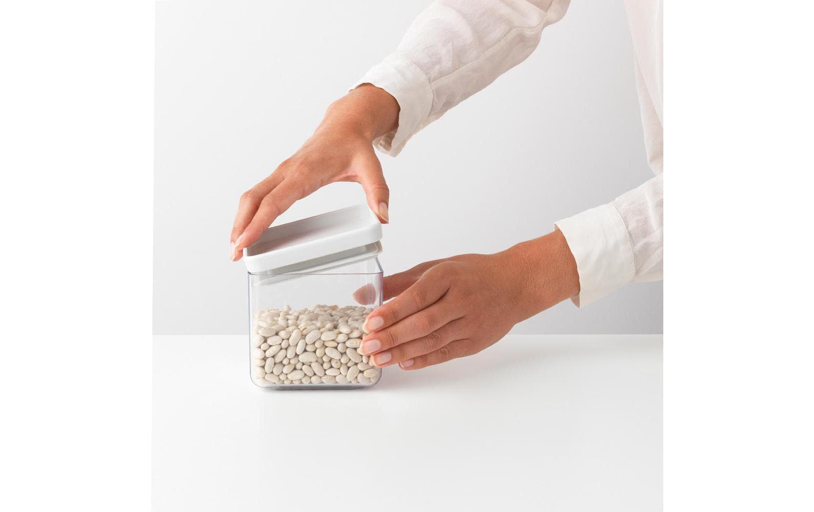 Brabantia Vorratsdose 700 ml, 11 × 11 × 10,5 cm, Kunststoff/Silikon, Transparent/Weiss