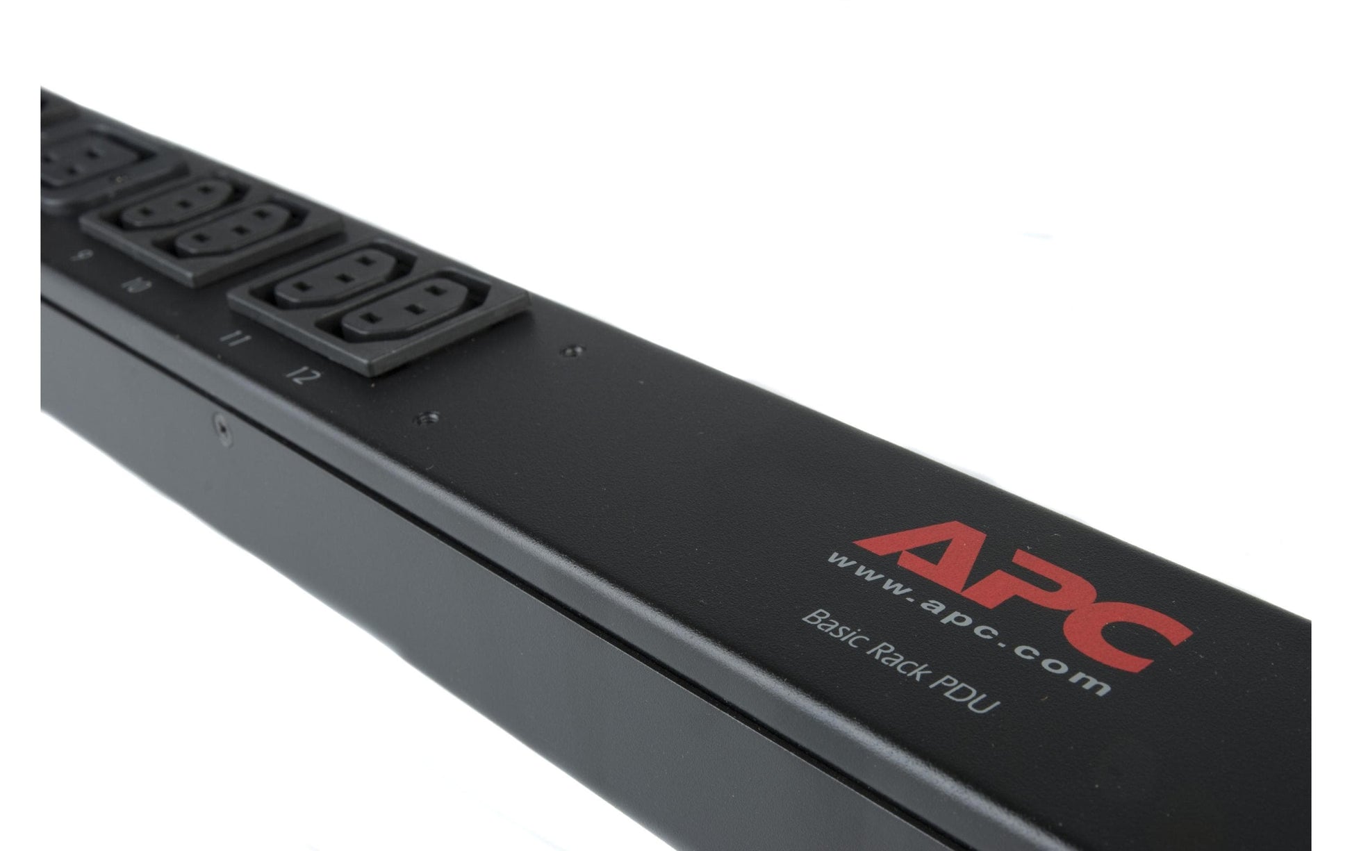 APC Rack-PDU 16 A 230 V 3,7 kVA – für 0U-Montage (senkrecht) – C13×20, C19×4 – IEC C20 Eingang – Kabellänge 3