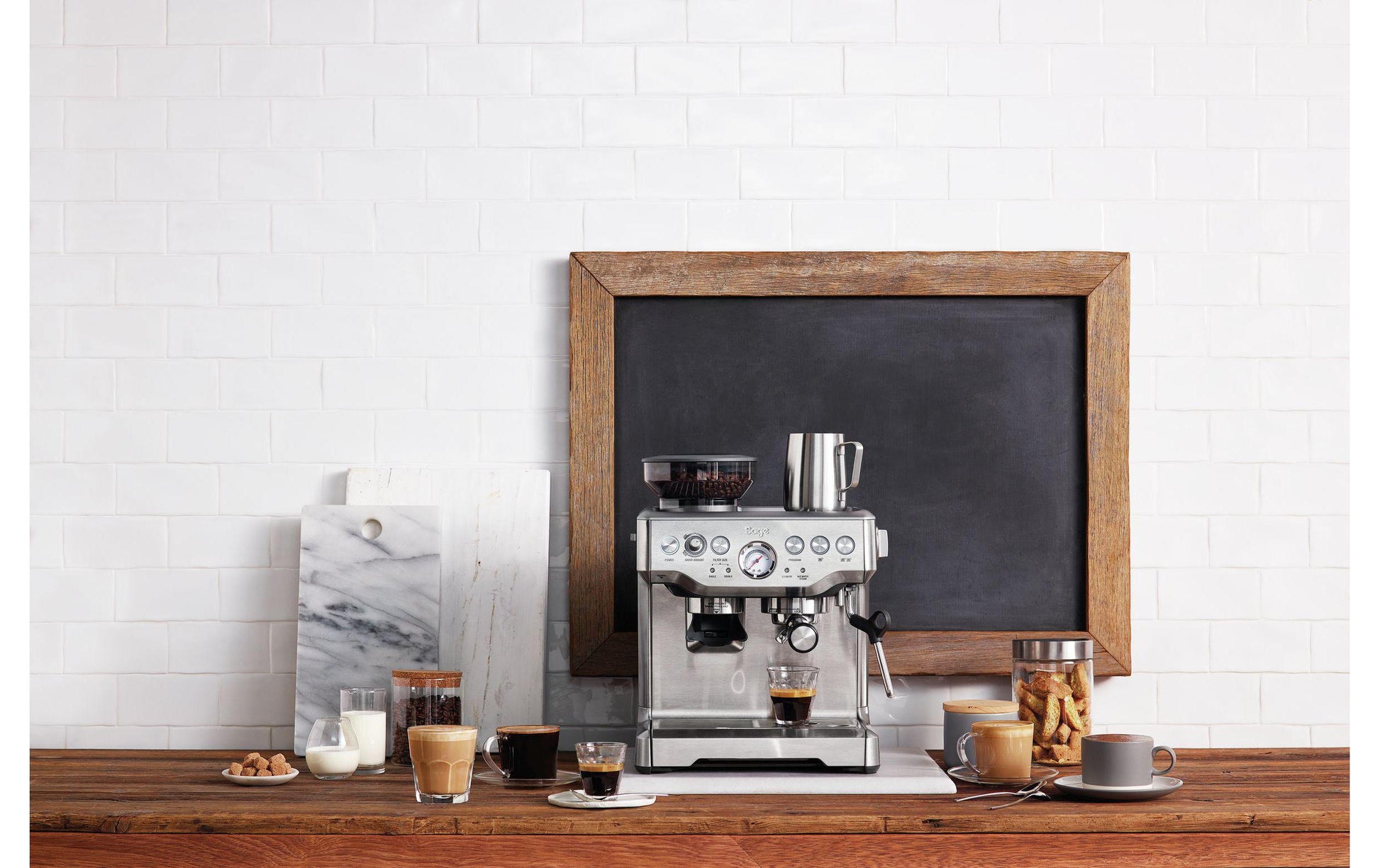Sage Barista Express Espressomaschine (Siebträger) – 15 bar, 2 l, Milchaufschäumer, Silber