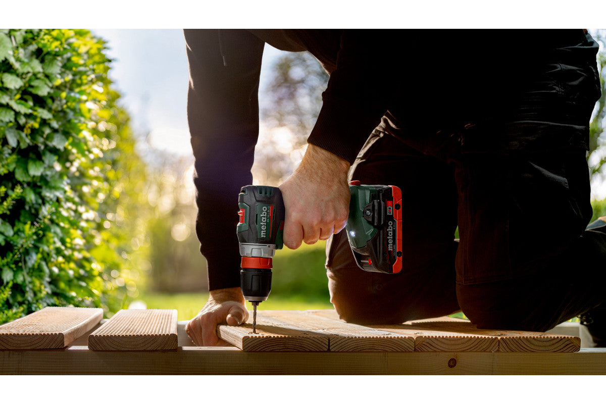 Metabo Akku-Bohrschrauber BS 18 L BL Q – 18 V (CAS) – Spindelhals – 65 Nm – 2×2,0 Ah & Ladegerät – Koffer