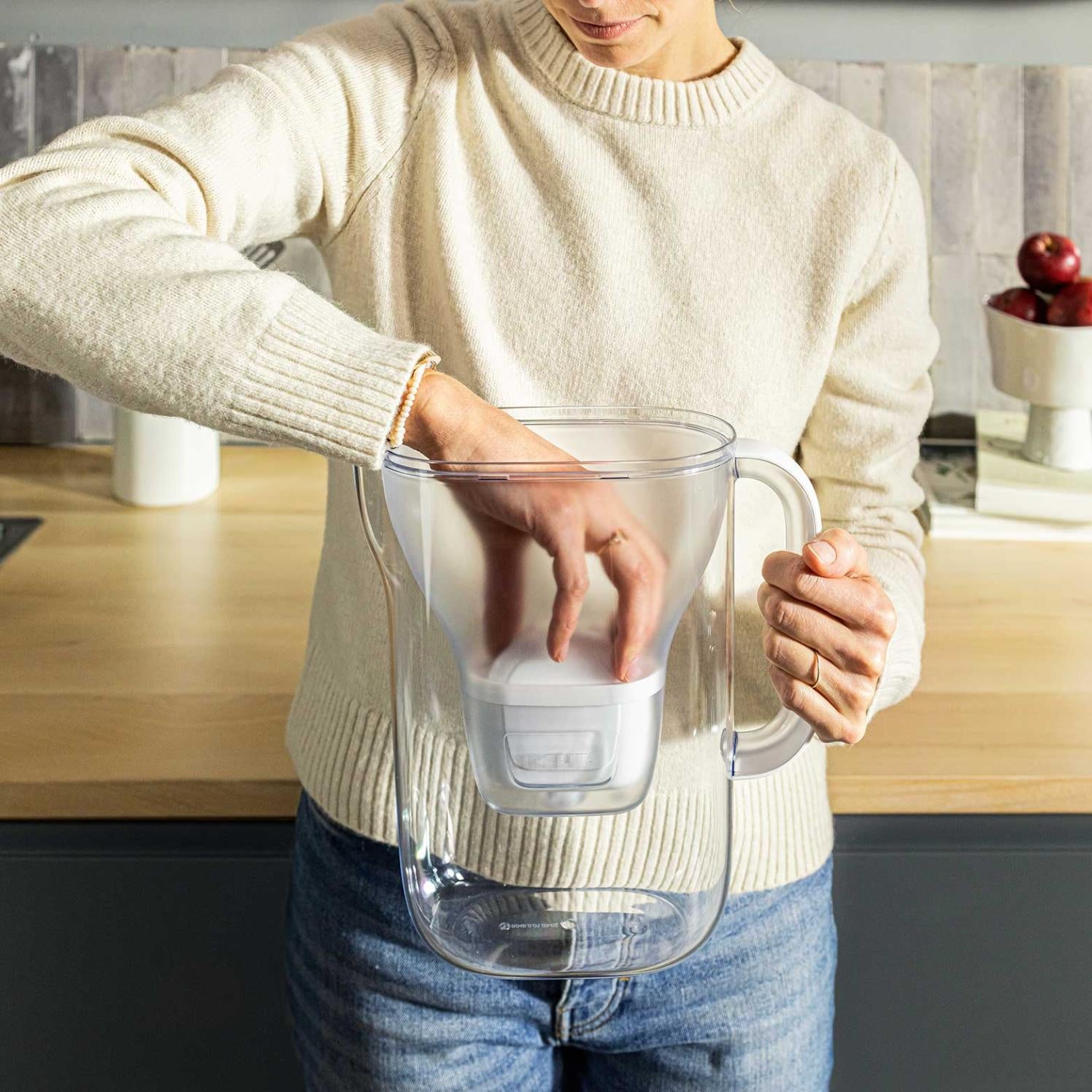 BRITA Style Essential – Wasserfilter-Kanne 2,4 l, Filterwechselanzeige, Kunststoff, Blaugrau