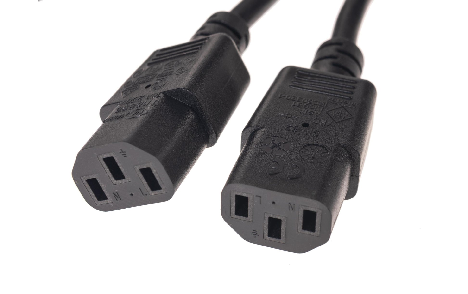 Equip Netzkabel, IEC C14 auf IEC C13, Y-Kabel, 230 V, 1,6 m, Schwarz