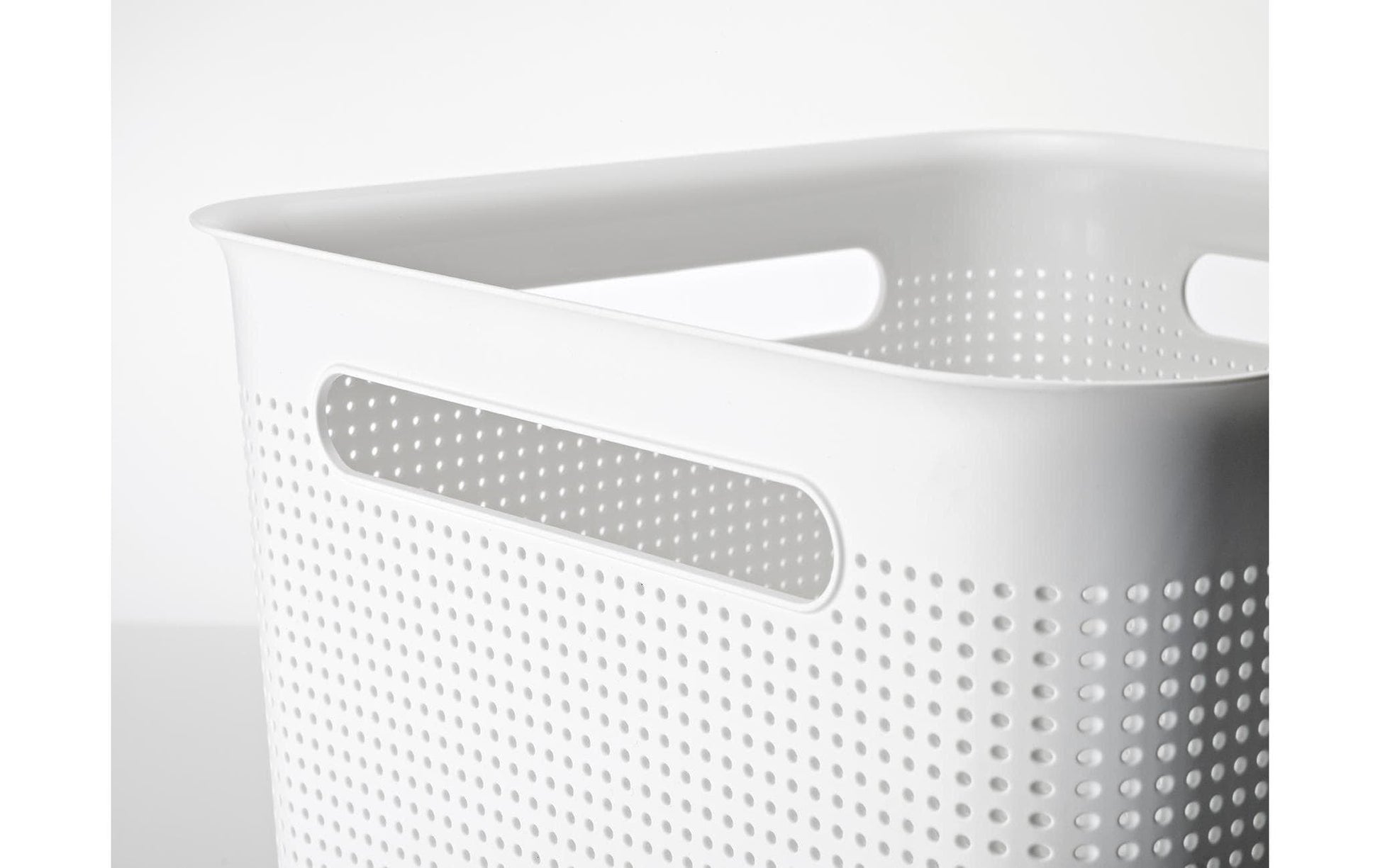 Rotho Brisen Aufbewahrungsbox 7 L – Recycling-Kunststoff – Weiss – 180 × 211 × 262 mm