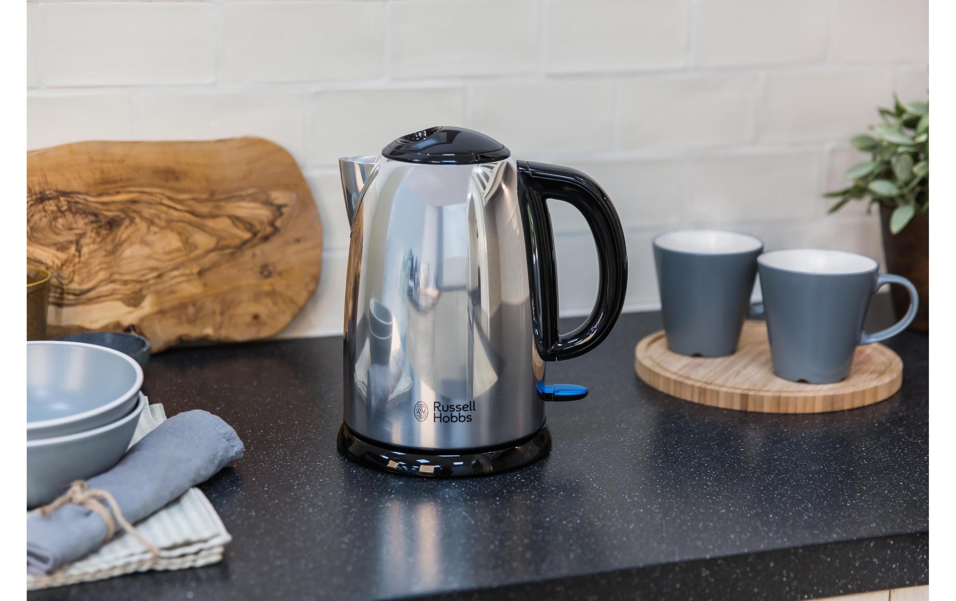 Russell Hobbs Victory Wasserkocher – 1,7 l, Edelstahl, Schwarz, 23930-70