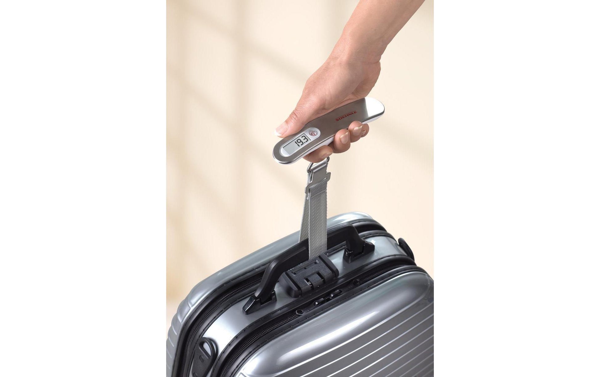 Soehnle Kofferwaage Travel – bis 50 kg – LCD, Edelstahl, Silber