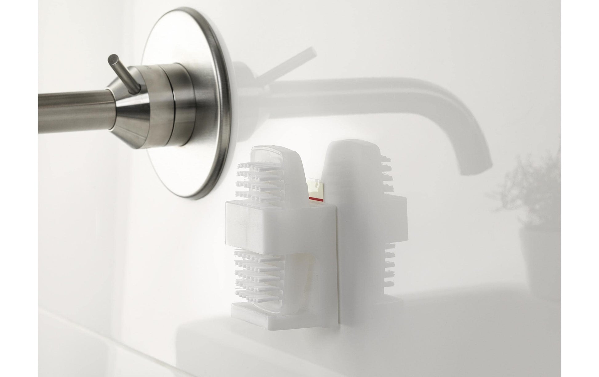 TESA Powerstrips Waterproof wiederablösbare Haftpunkte – 6 Stk., weiss, für Fliesen, Glas