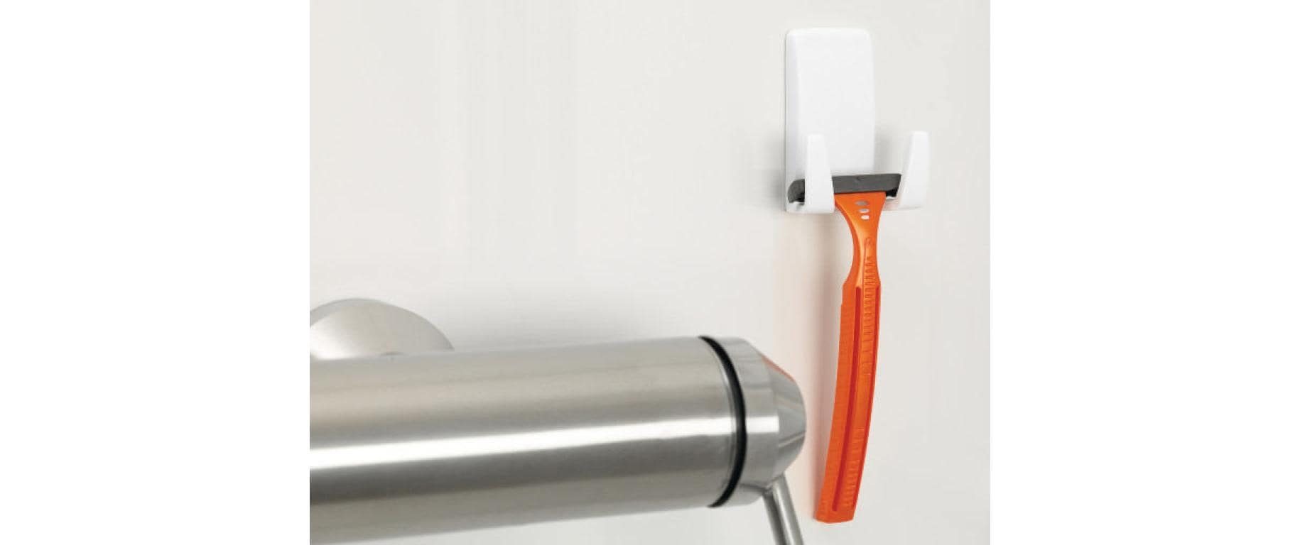 tesa Powerstrips Waterproof Wave Klebehaken – Klebemontage – 4,6 × 6,0 × 2,7 cm – Weiss – Kunststoff