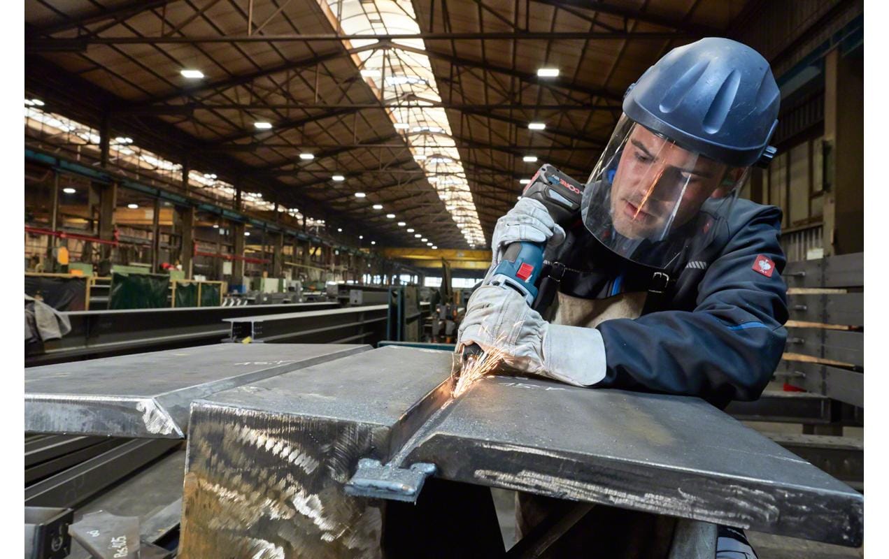 Bosch Professioneller Geradschleifer GGS 18V-23 PLC – 18 V (AMPShare) – Spannzangen (Ø 8 mm) – Koffer – Solo – Br