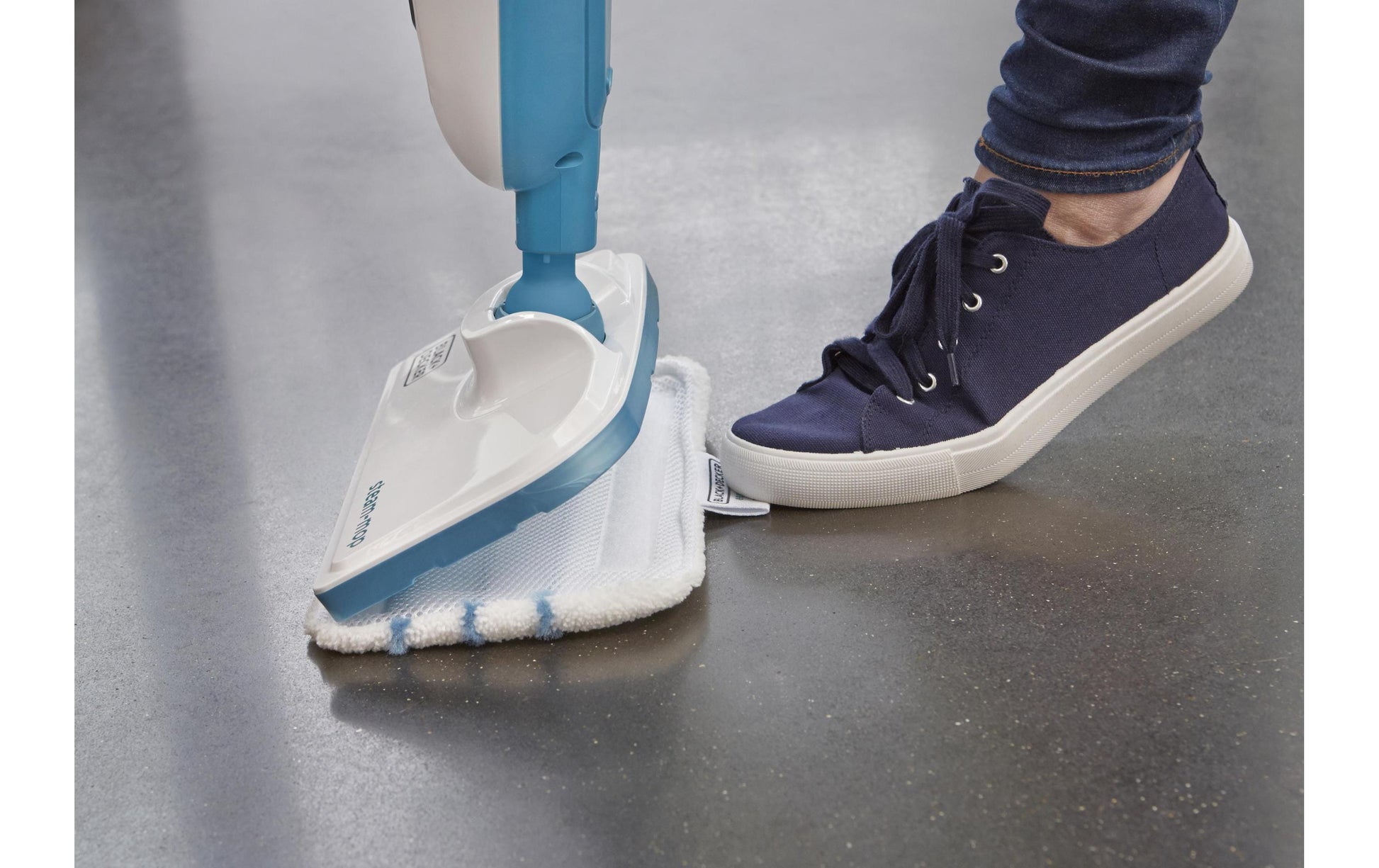 Black & Decker BLACK+DECKER Dampfreiniger – 380 ml, weiss, für Gartenmöbel