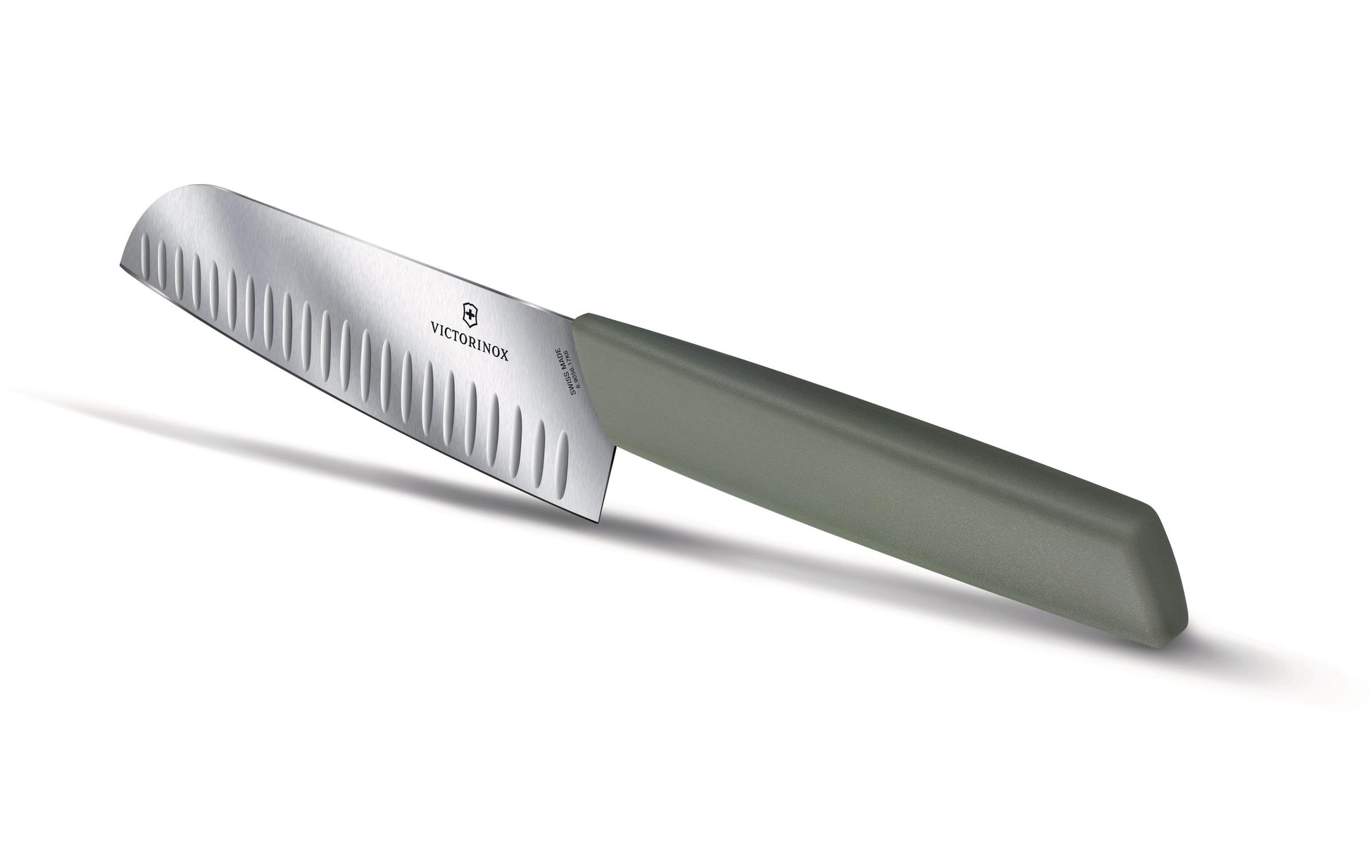 Victorinox Santokumesser – 17 cm Klinge, Kullenschliff – Stahlklinge, Kunststoffgriff – Grau