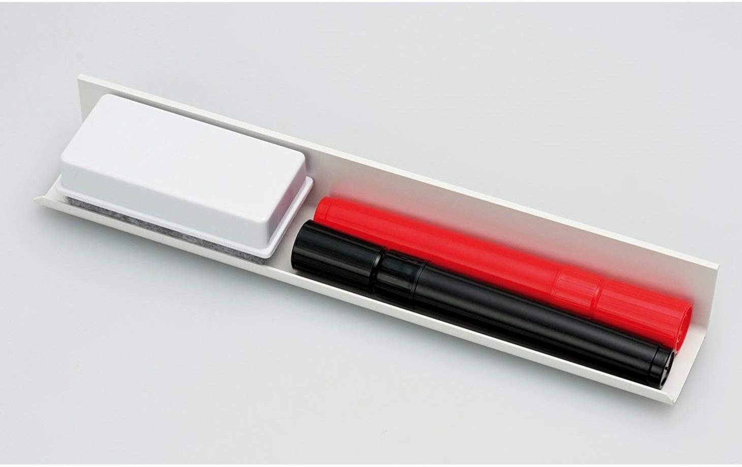 NT Cutter Whiteboard – 90 × 60 cm, Wandmontage, inkl. Stiftablage