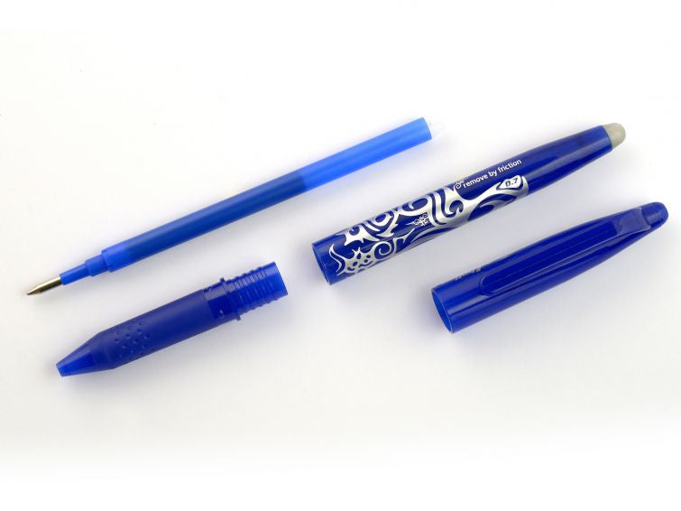 Pilot FriXion Ball – Radierbarer Tintenroller-Set mit Kappe, 0,7 mm, Blau, 4er Etui