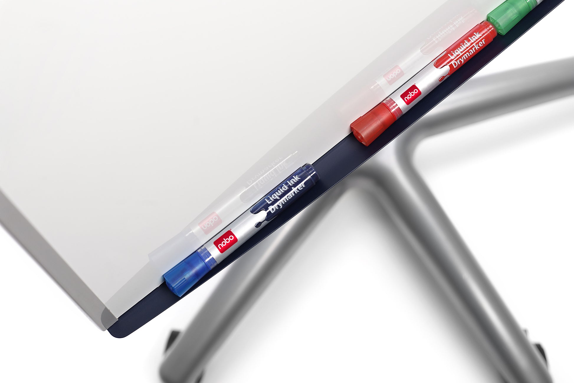 Nobo Flipchart Impression Pro Stahl mobil – 67 × 105 cm, weiss, Metall