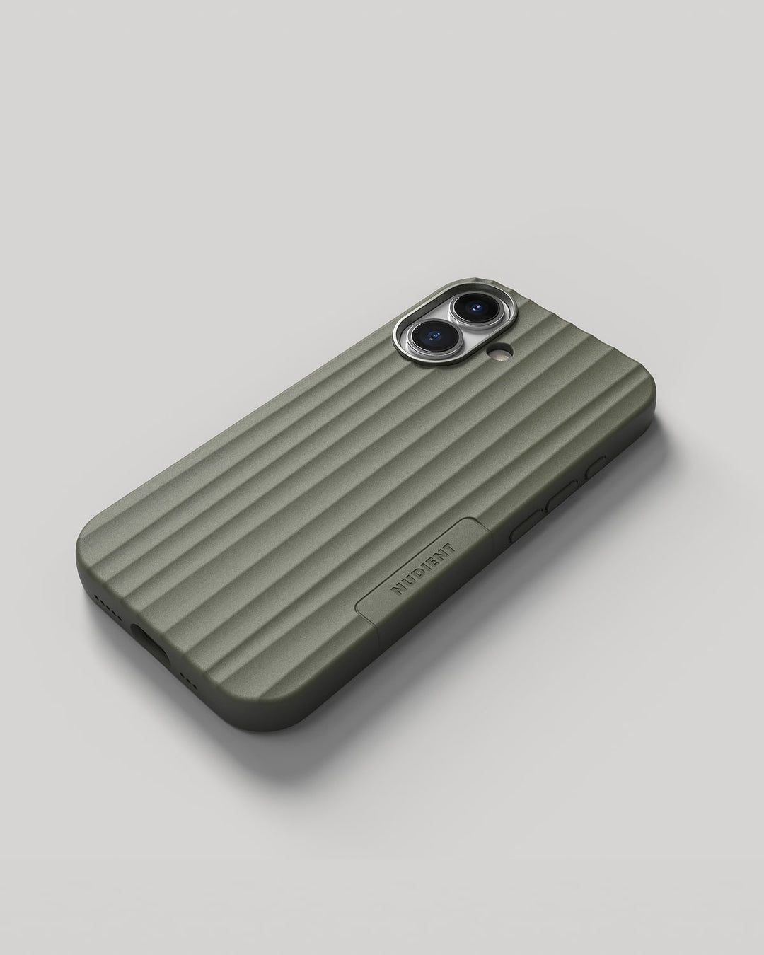 Nudient – Backcover Bold – für Apple iPhone 17 – oliv – MagSafe-kompatibel