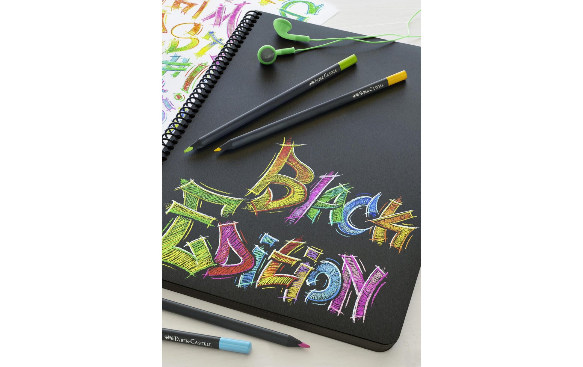 Faber-Castell Buntstifte Black Edition – 12 Farben, im Kartonetui, Ø 3 mm, dreikantig, FSC