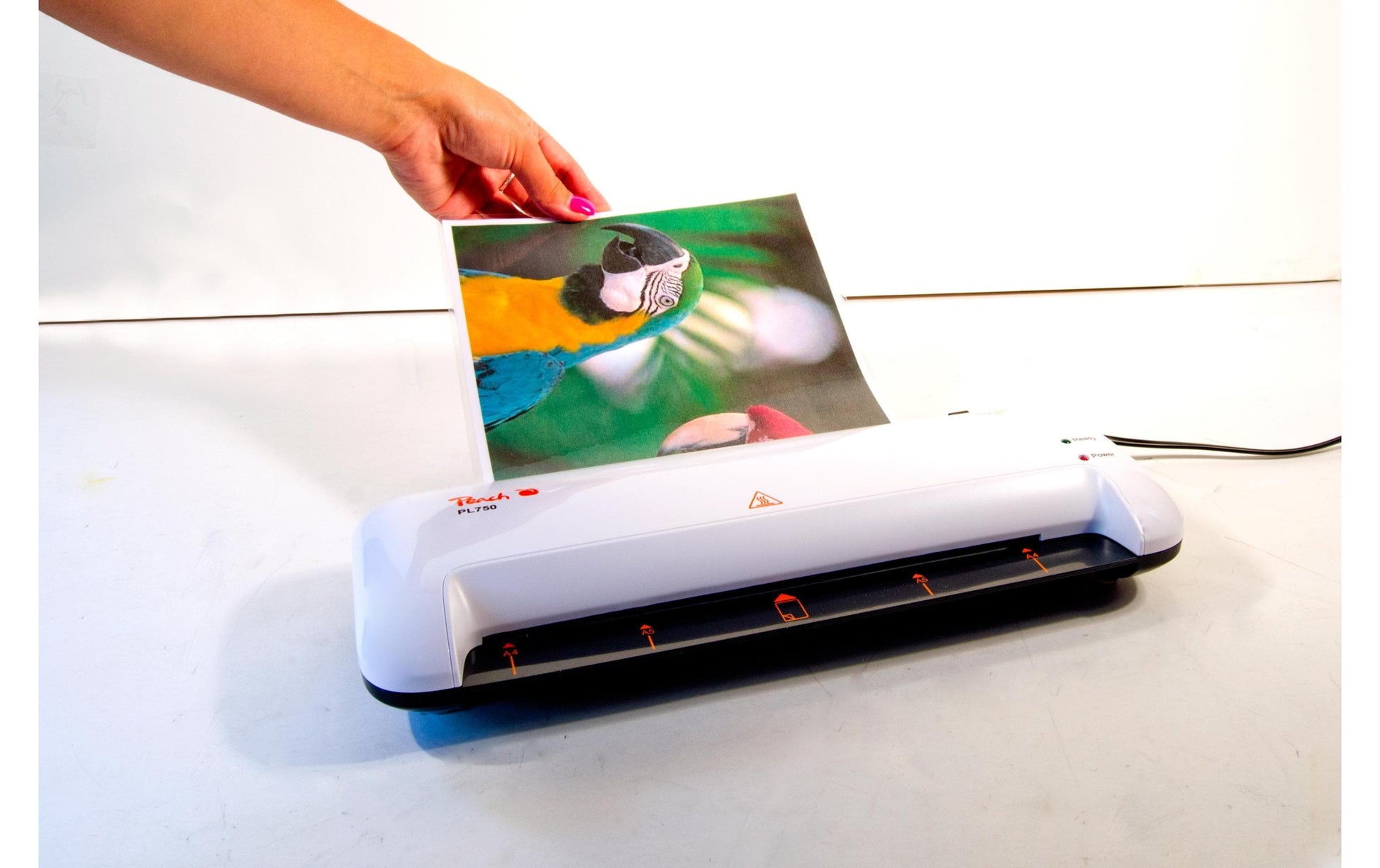Peach PL750 Laminiergerät A4 – Heisslaminator, bis 125 µm, 2 Rollen, 400 mm/min, weiss