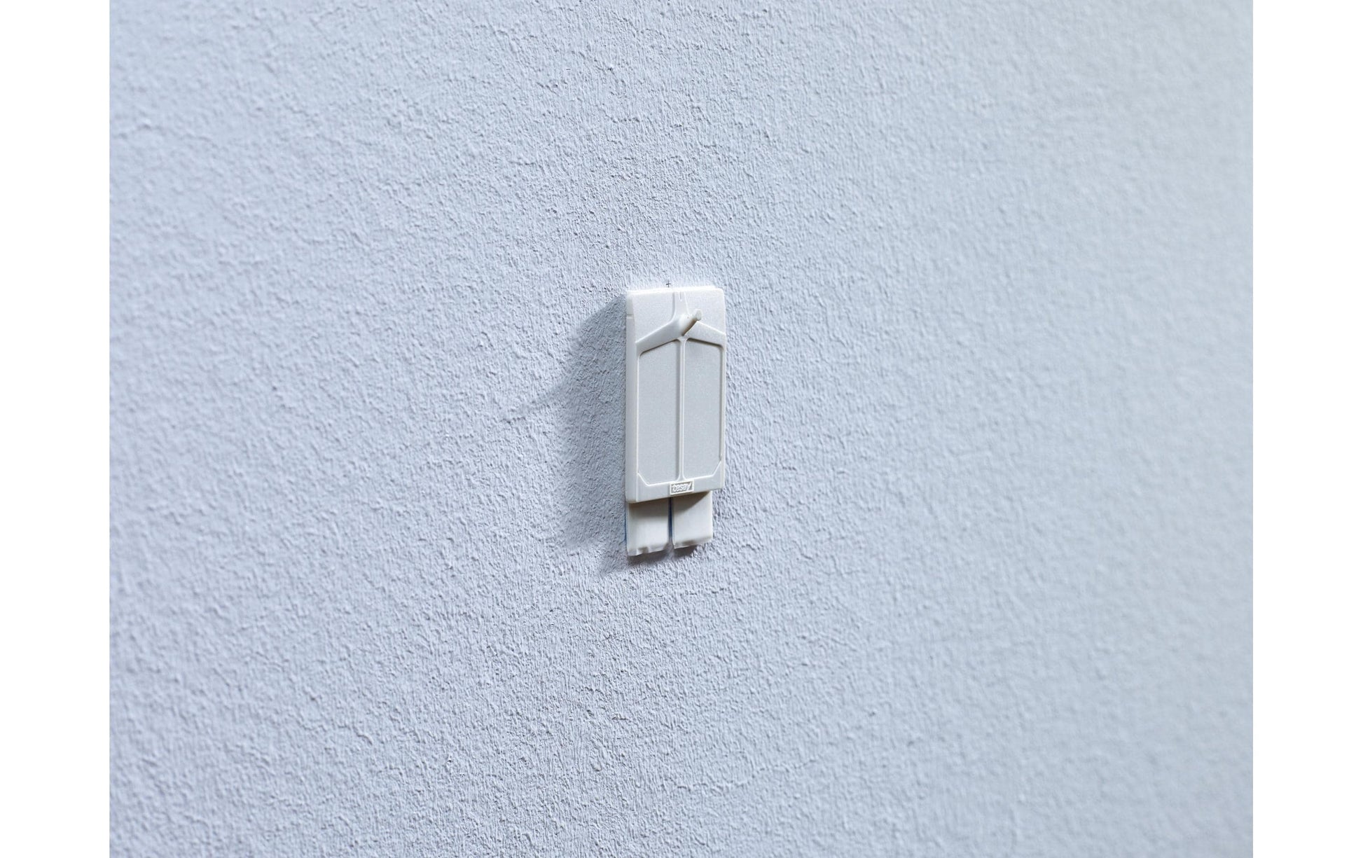 TESA Klebenagel – Kunststoff, Weiss, 12 × 14 × 2 cm – 1er-Pack