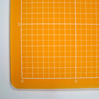 NT Cutter Schneidematte – 22,0 × 15,0 cm – transparent orange – 2 mm – 20 Stk