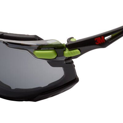 3M Solus Schutzbrille – kratzfest, grau, grün, Kunststoff, CE