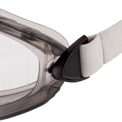 3M Schutzbrille – antibeschlag, kratzfest, für Korrekturbrillen, für Anwendungen mit Elektrowerkzeugen