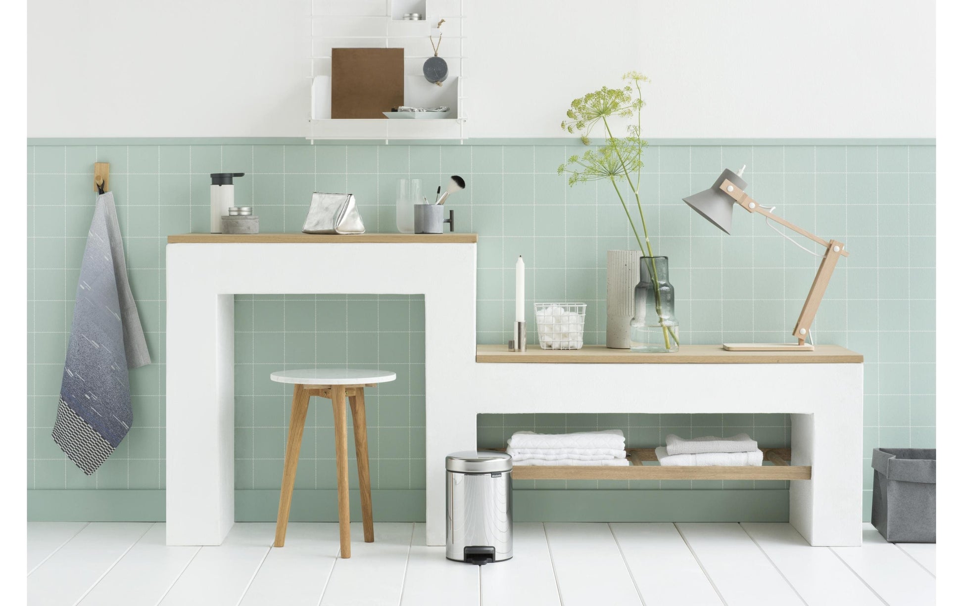Brabantia Papierkorb NewIcon – 3 l – mit Deckel, Edelstahl – Ø 170 × H 264 mm, Anti-Rutsch-Basis