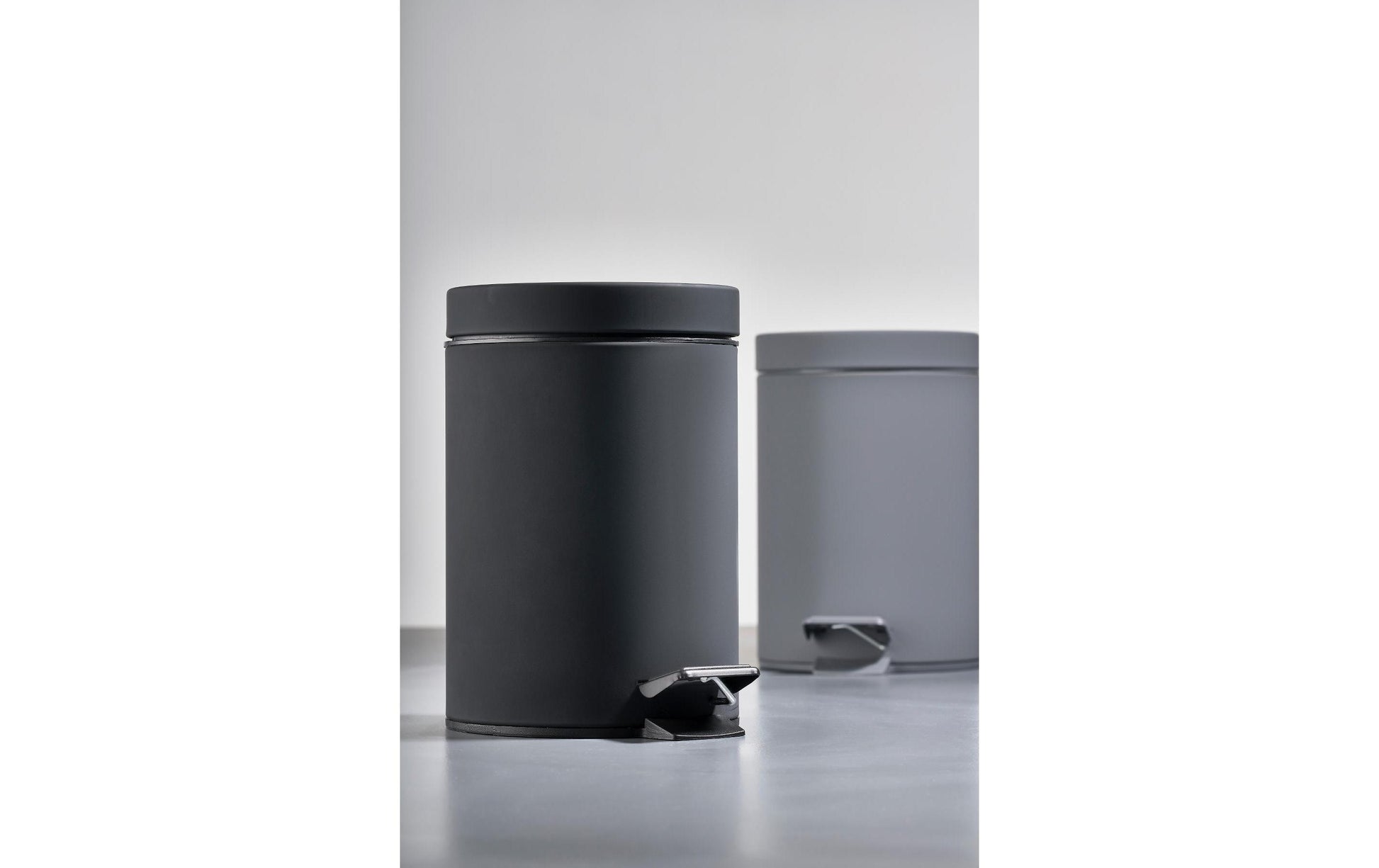 Zone Denmark Treteimer – 3 l – Edelstahl, rund – schwarz