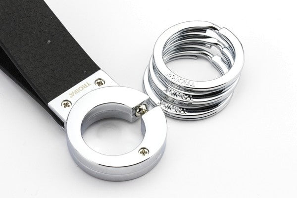 TROIKA Key Click Schlüsselanhänger – Leder, Schwarz/Silber, Ø 30 mm