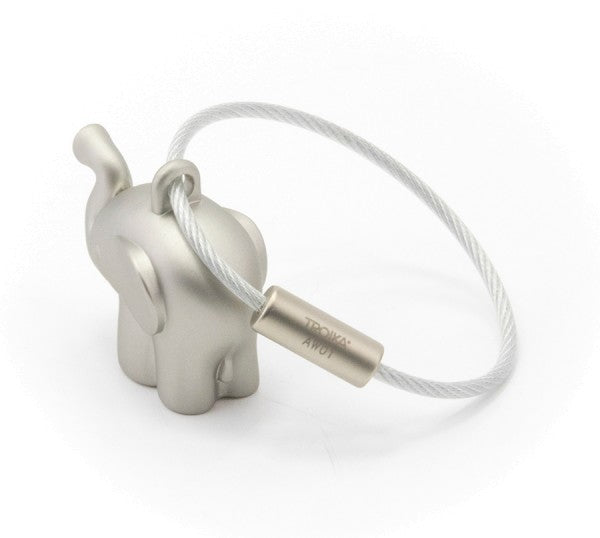 TROIKA Schlüsselanhänger Little Elephant – Silber, 17 × 30 mm