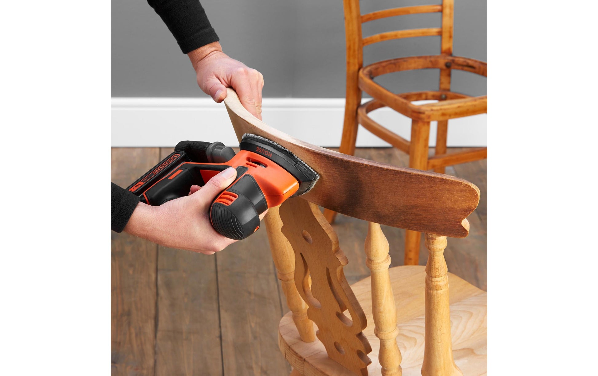 Black & Decker BLACK+DECKER Deltaschleifer – 18 V (POWERCONNECT) – Klettfix – mit Akku & Ladegerät