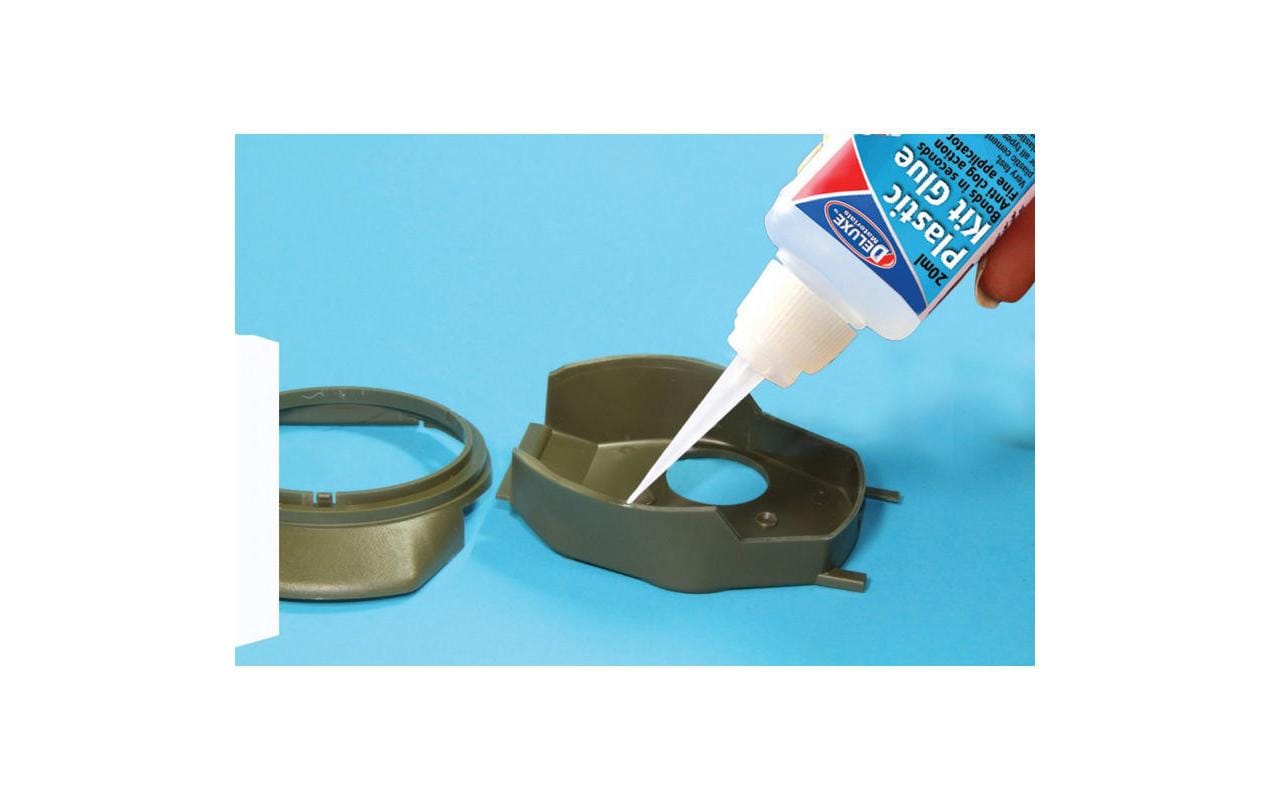 Deluxe Materials Spezialkleber – für Kunststoff, 20 ml