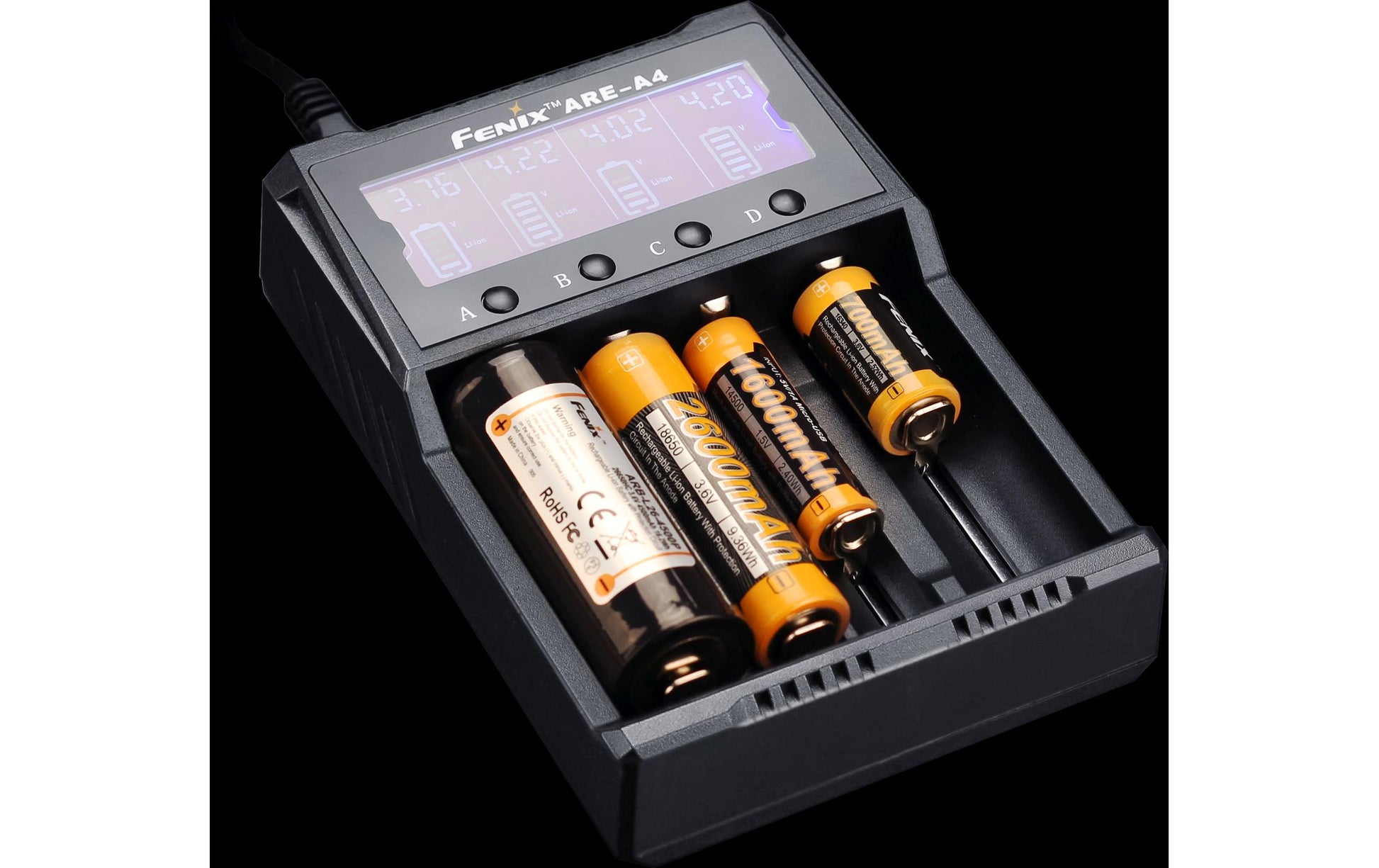 Fenix ARE-A4 Batterieladegerät 4× – für 18650, AA, AAA und andere – schwarz, LCD