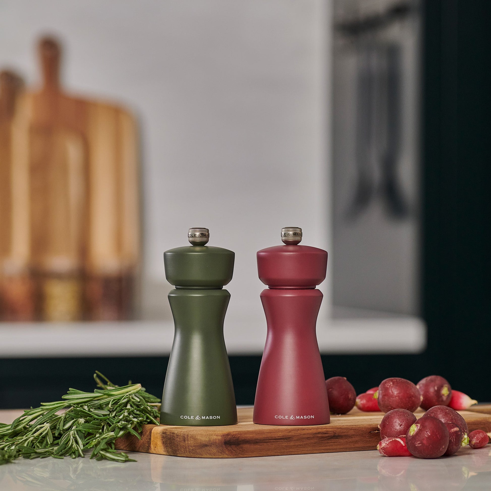 Cole & Mason Salz-/Pfeffermühle 15 cm, Bambus, Dunkelgrün, Keramikmahlwerk, Einstellbar