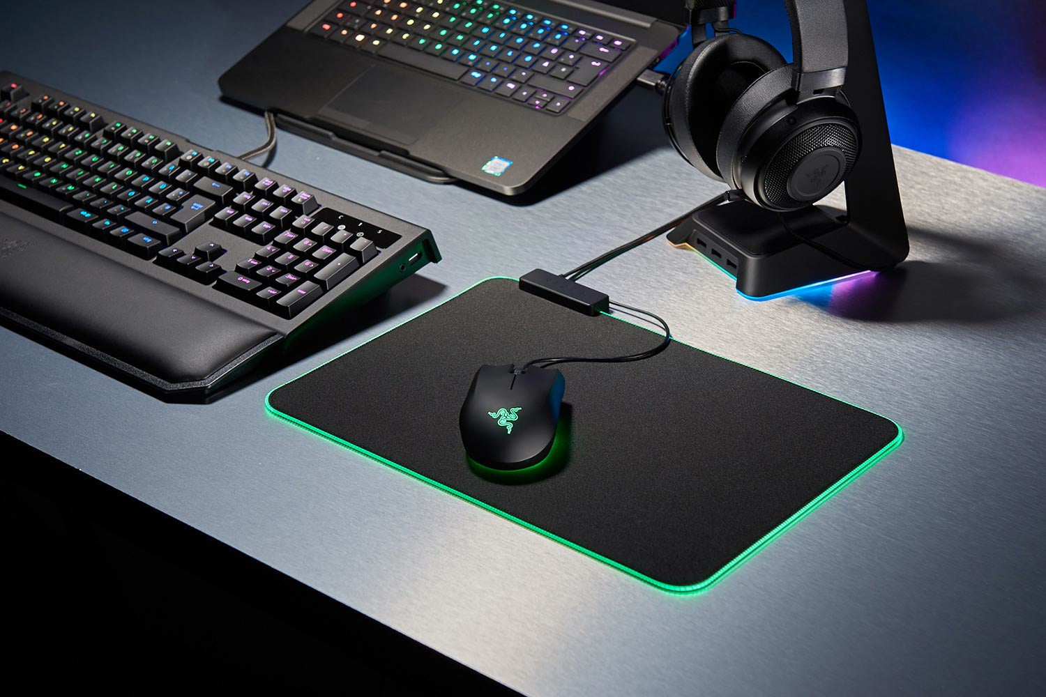 Razer Goliathus Extended Chroma – Gaming-Mauspad, USB, 2,1 m, Schwarz