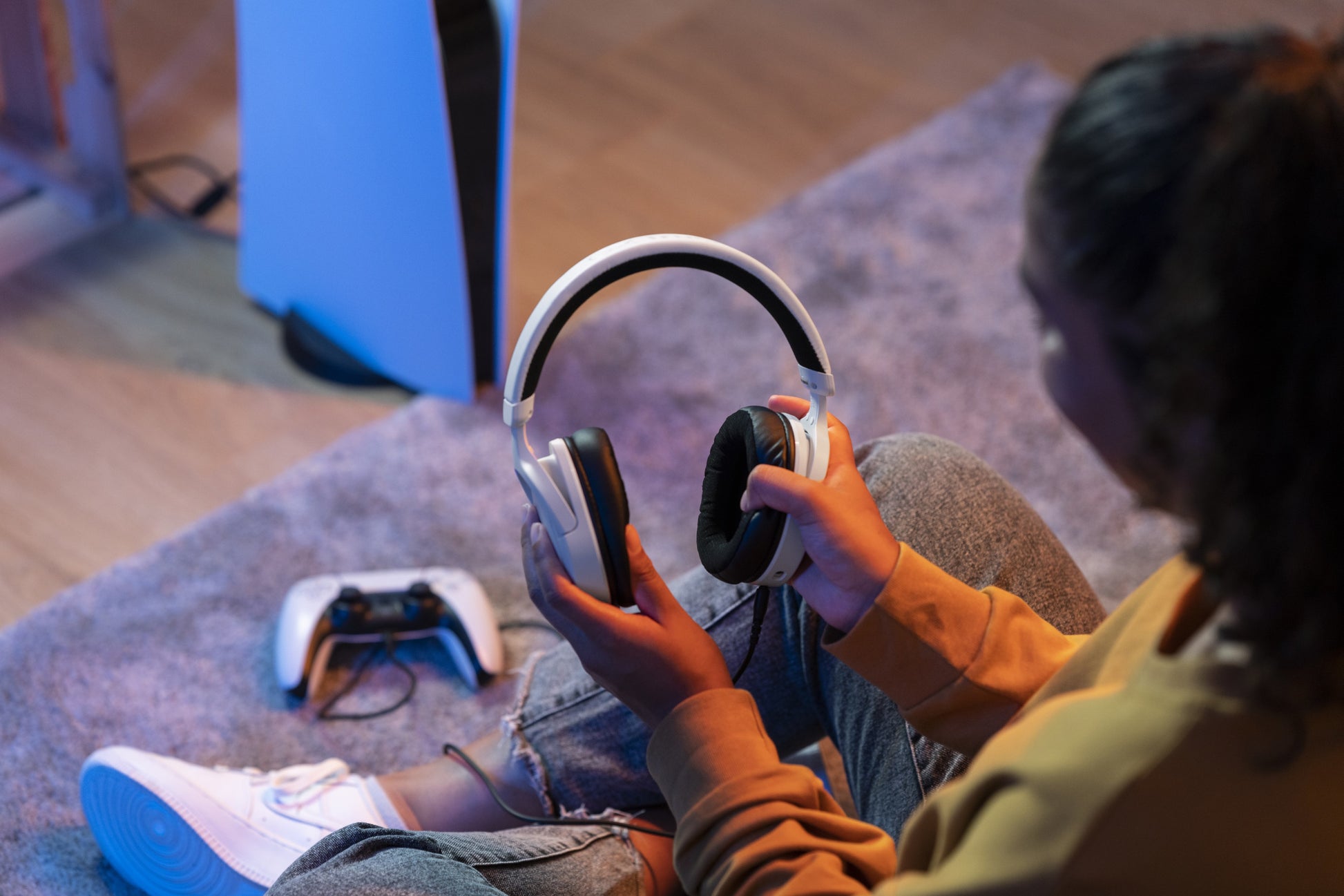Trust GXT498W Forta – Gaming-Headset Over-Ear – 3,5 mm Klinke, abnehmbares Mikrofon – Weiss – für PS5/PS4/PC