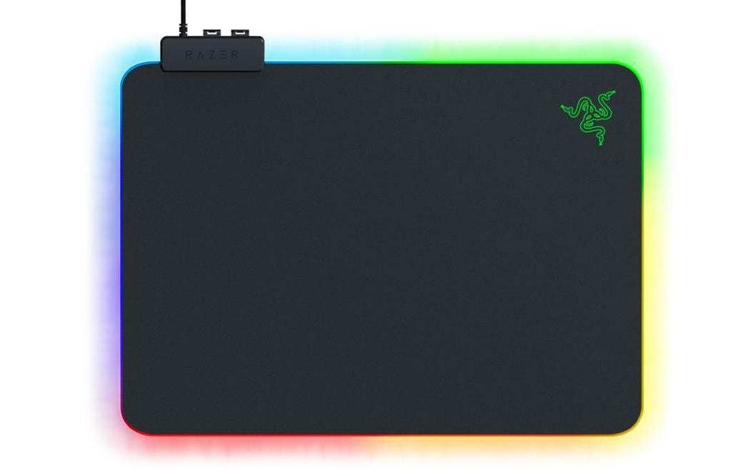 Razer Firefly V2 – Gaming-Mauspad – 355 × 255 mm, RGB, Schwarz