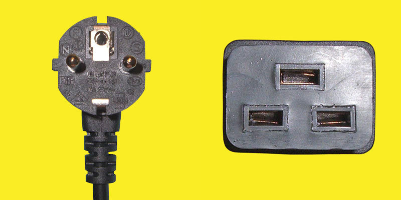 Diggelmann Netzkabel, Schuko auf C19-Koppler, abgewinkelt, 16 A, 2 m, Schwarz