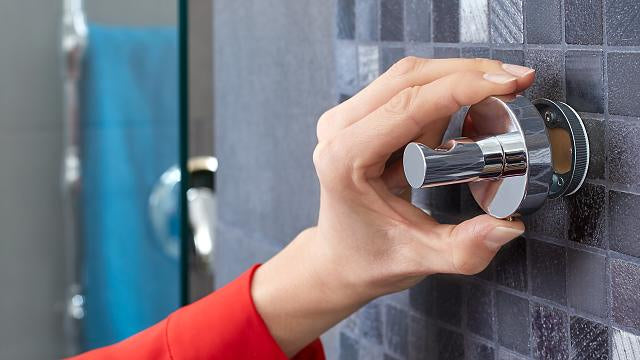 TESA Klebehaken – Chromstahl, 8 kg, ablösbarer Klebestreifen, Silber