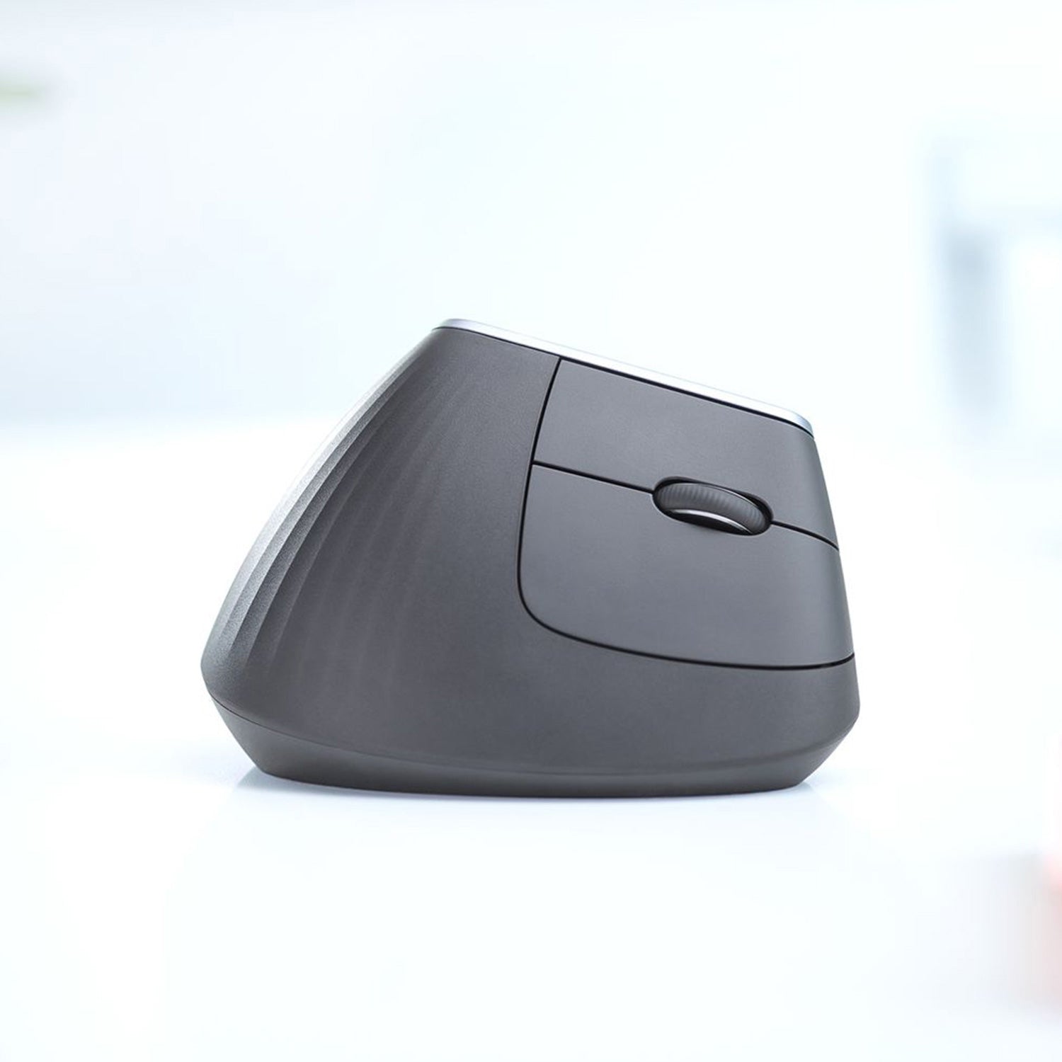 Logitech MX Vertical Ergonomische Maus – kabellos, USB-C, 4 Tasten, vertikal, Unifying-Empfänger, schwarz