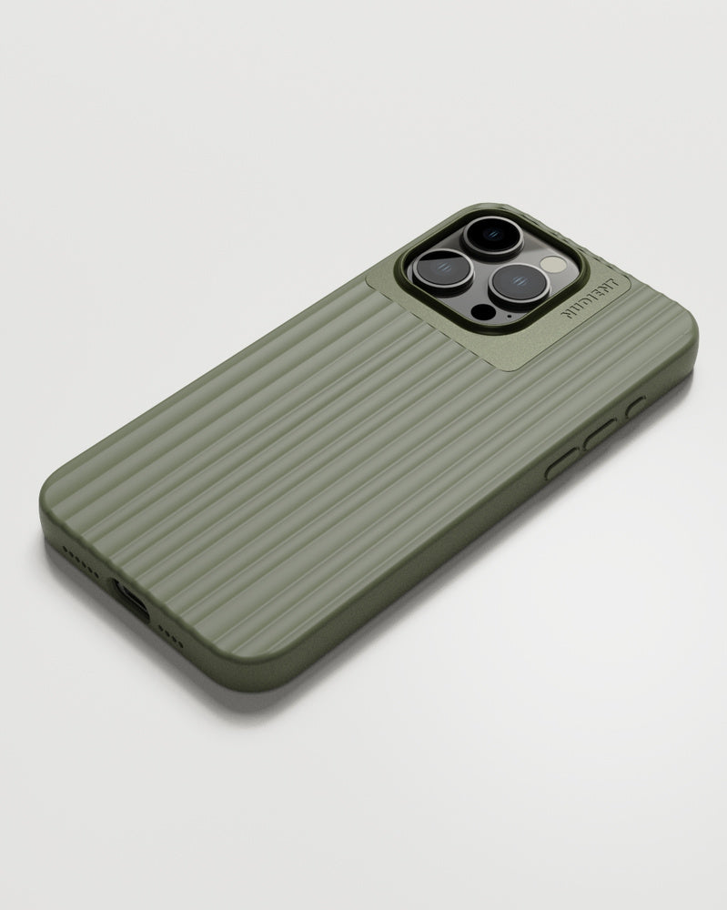 Nudient – Backcover Bold Case – für Apple iPhone 15 Pro Max – Olive