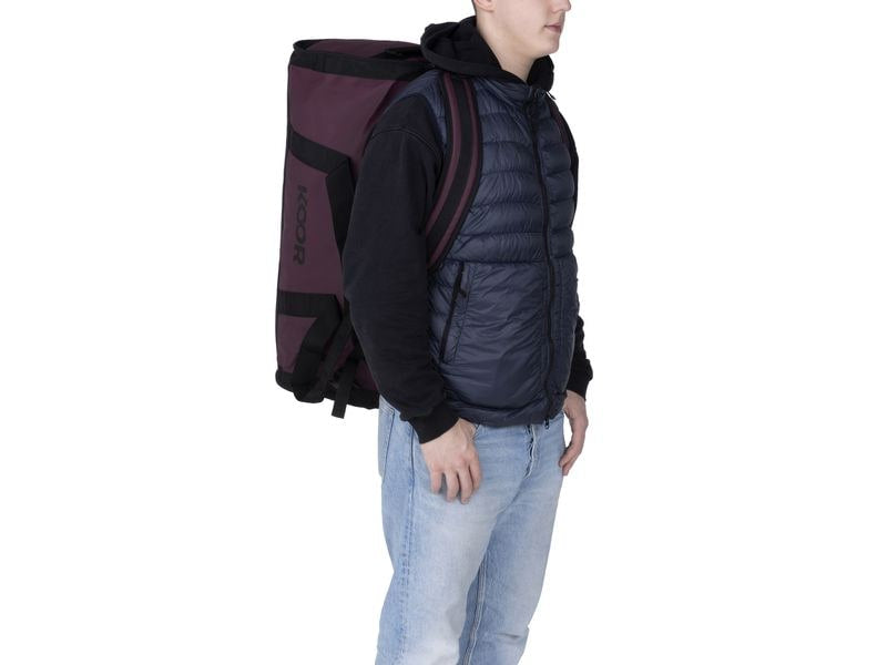 KOOR Sporttasche Sooma – 70 l, aus rPET, dunkelrot, 38,5 × 38,5 × 73 cm