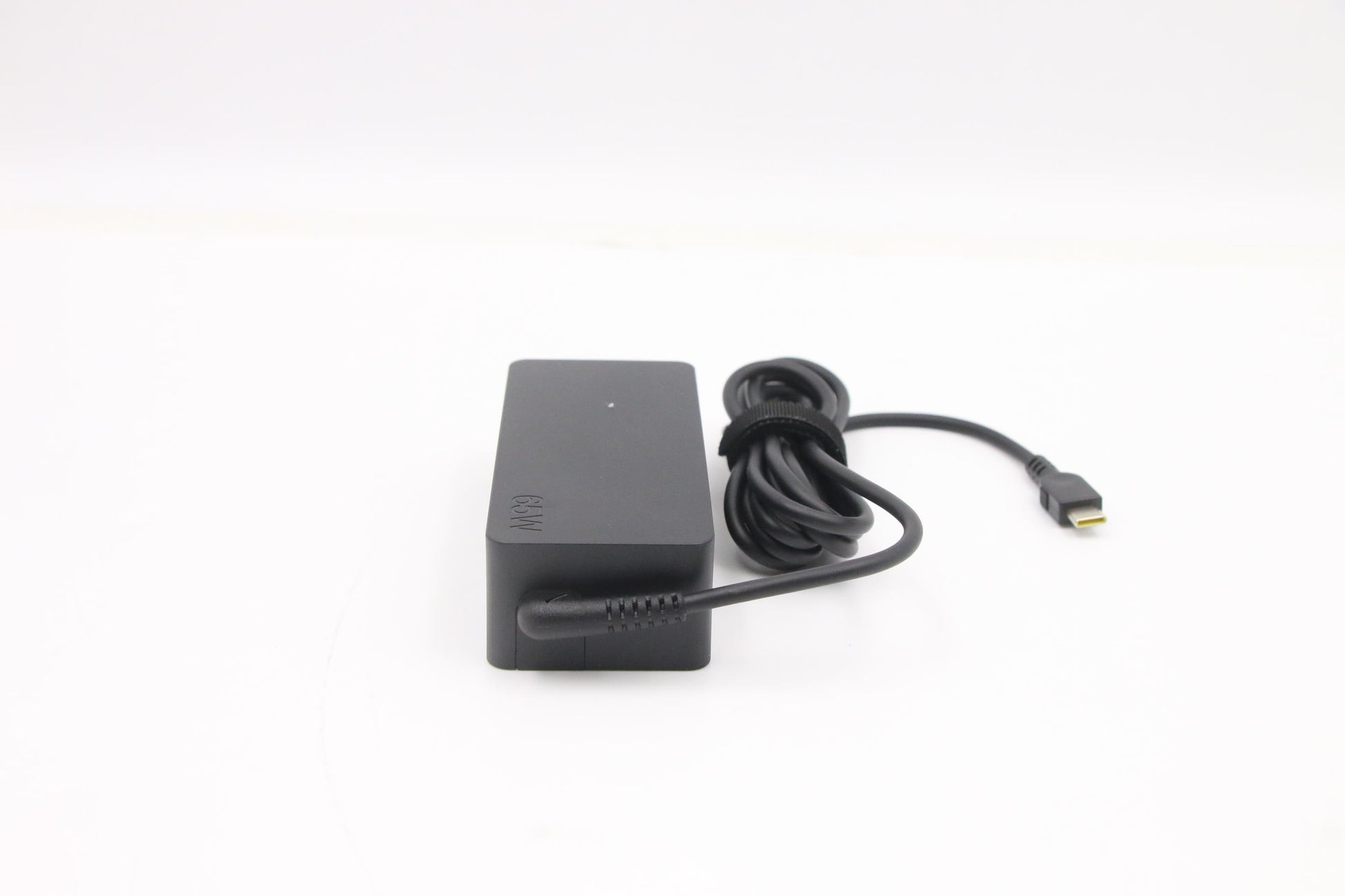 Lenovo 5A10W86253 Netzteil 65 W – für Lenovo-Laptops – Schwarz