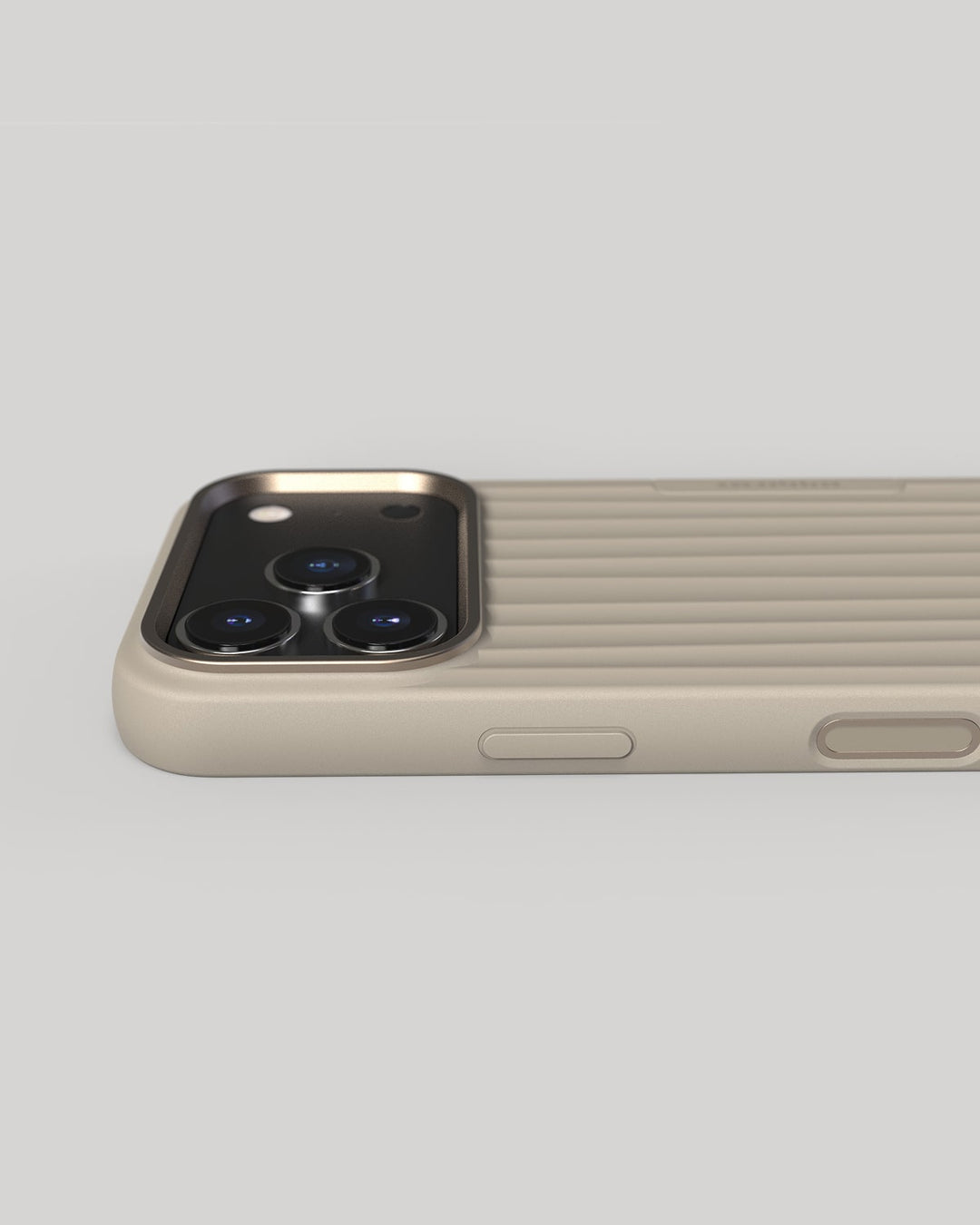 Nudient – Backcover – für Apple iPhone 17 Pro – beige – MagSafe-kompatibel