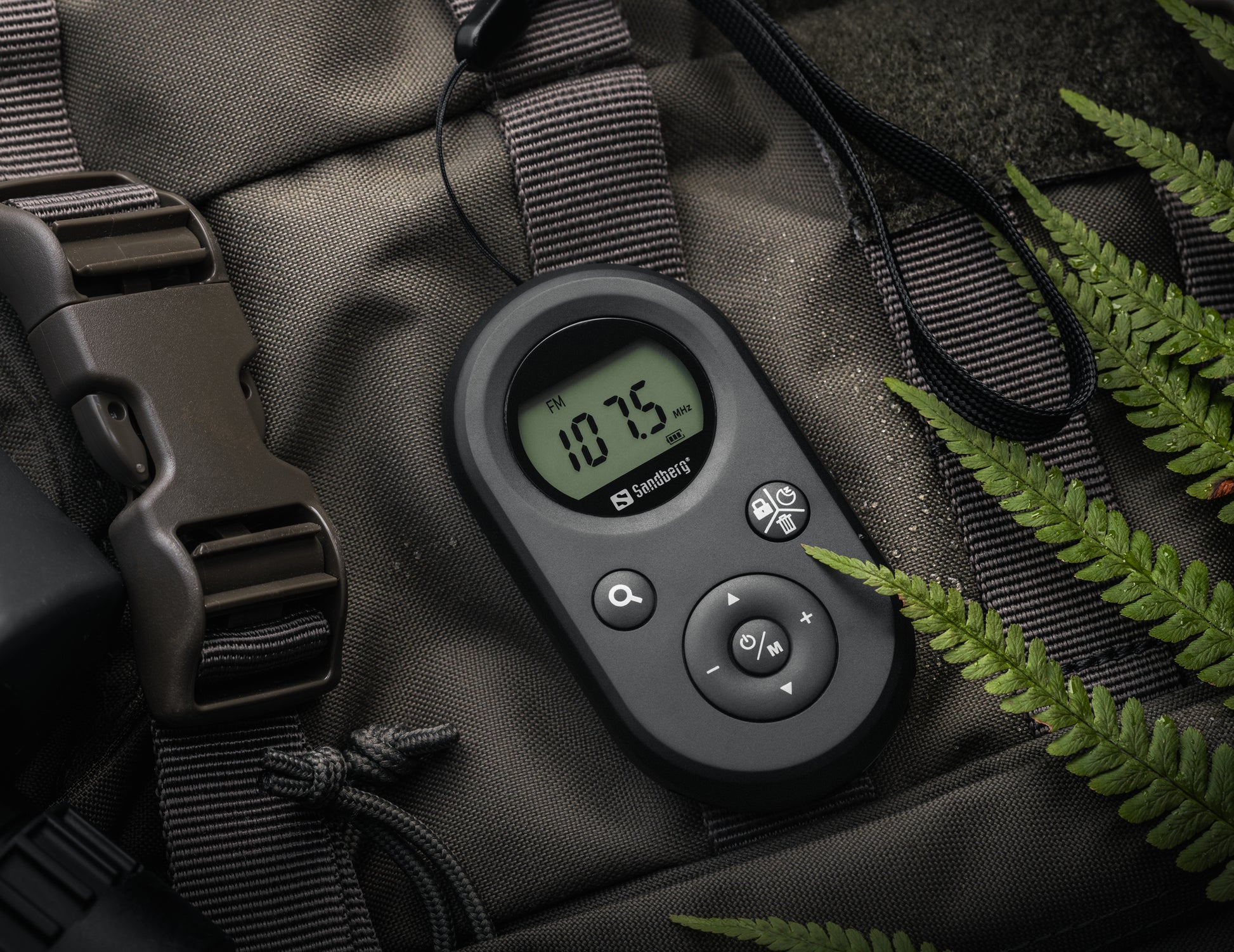 Sandberg Pocket Radio 421-02 – Tragbares Radio, AM/FM, 3,5 mm Kopfhöreranschluss, 500 mAh Akku – Schwarz