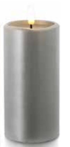 Balthasar Novita LED-Kerze – Ø 7,5 × 15 cm – batteriebetrieben, Timer, Silber