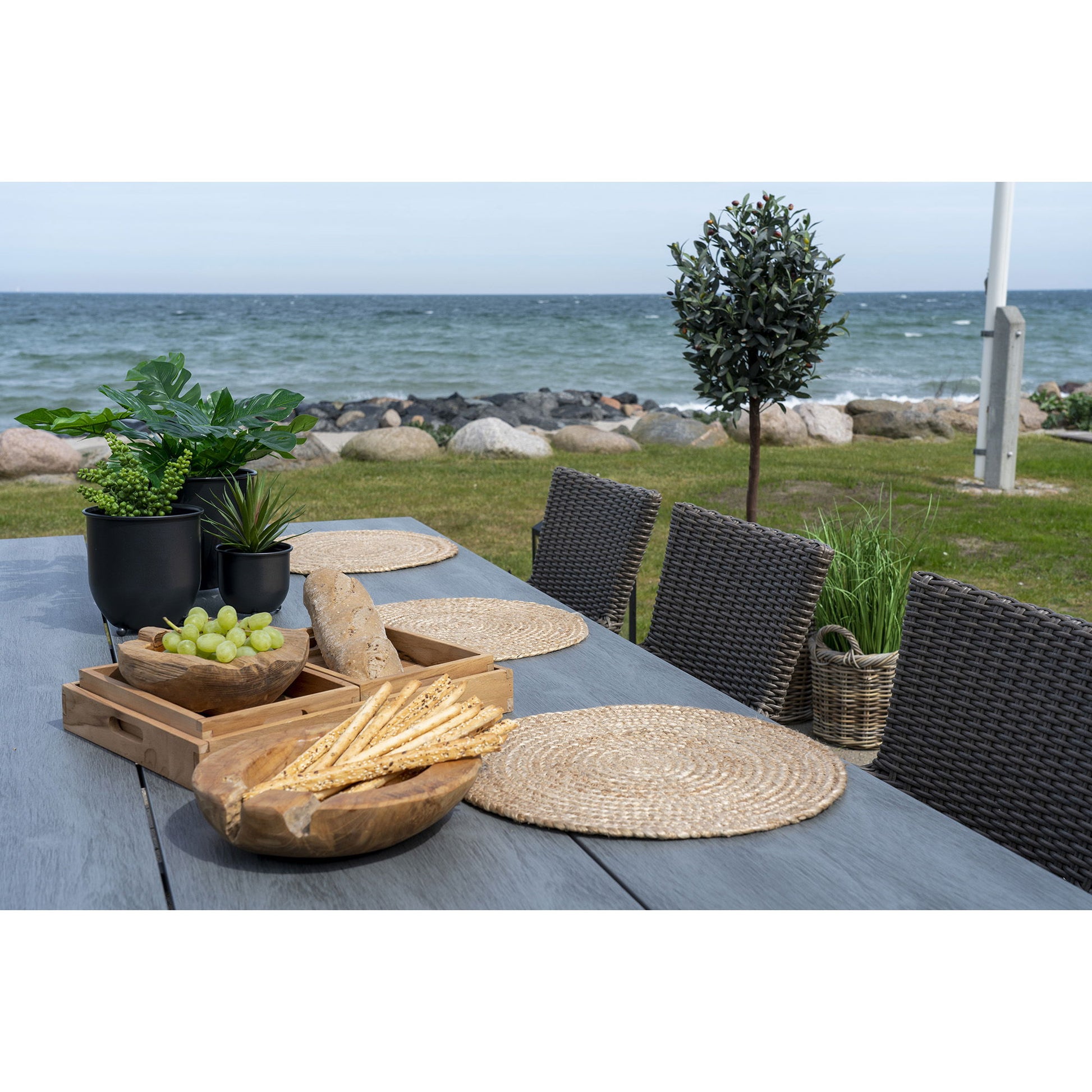 House Nordic Schale – Teak, natur – Ø 20 × 8 cm