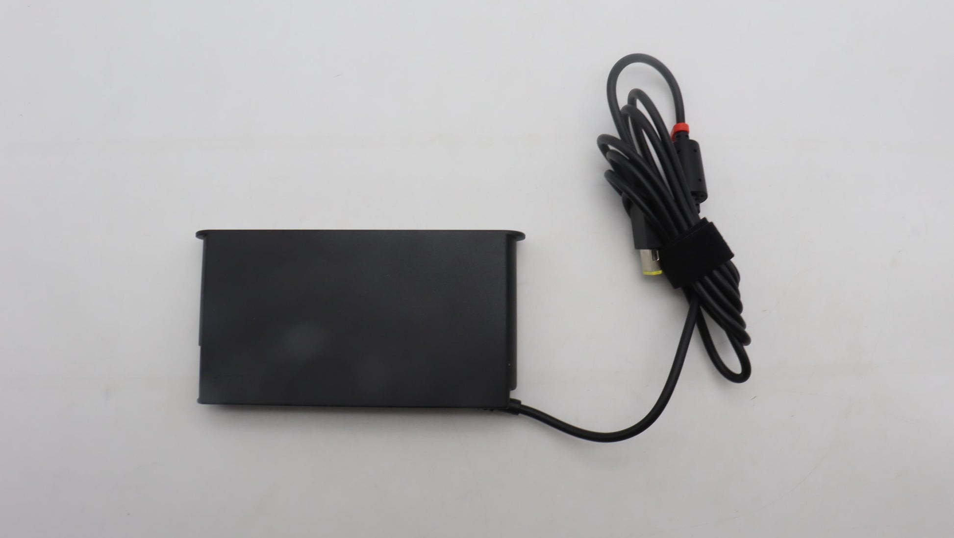 Lenovo 5A11K67849 Netzteil 170 W (20 V, 8,5 A) – für ThinkPad