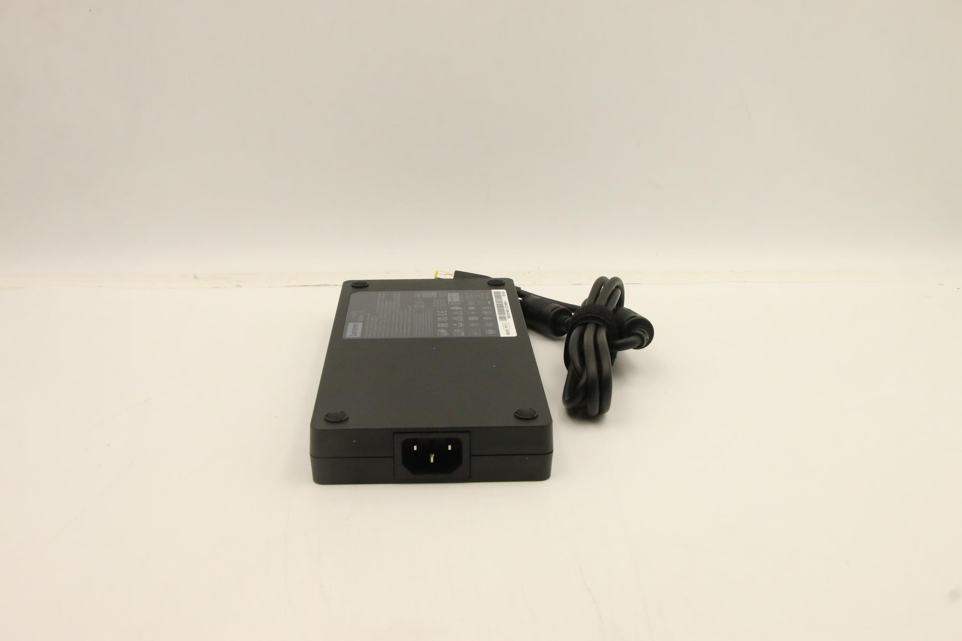 Lenovo Netzteil – 300 W, 20 V – für Lenovo – Schwarz