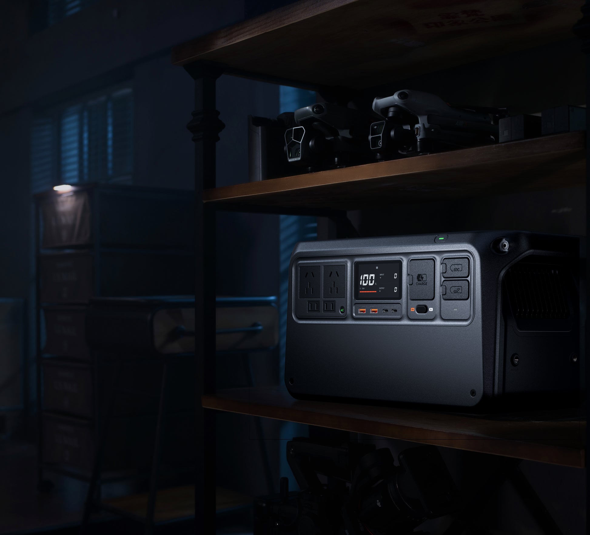 DJI Power 1000 V2 – Powerstation, 1024 Wh, 2600 W AC, LiFePO4, 6× AC, LCD, Wireless Charger